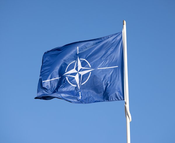Flag_of_NATO_4.4.2023_-_52792851125