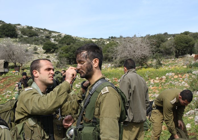 Flickr_-_Israel_Defense_Forces_-_IDF_Elite_Units'_Soldiers_Take_Cover_in_the_Elyakim_Combat_Training_Base_(7)