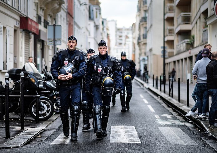 French_Anti_Riot_Police,_Paris_(25037207098)