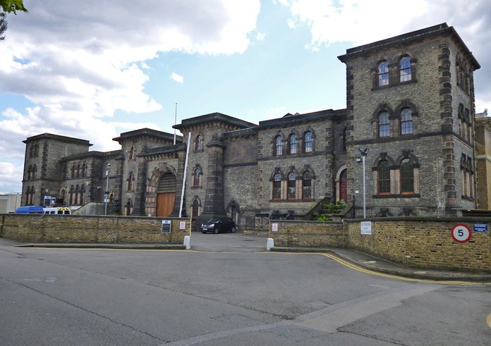 Front_block,_Wandsworth_Prison_-_geograph.org.uk_-_7441319