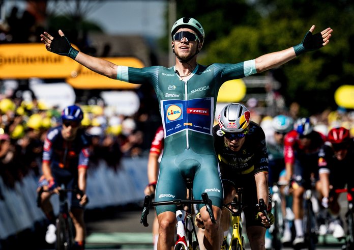Jonathan Milan při triumfu na letošní Tour de France.