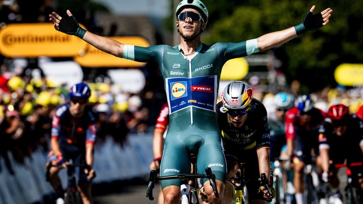 Jonathan Milan při triumfu na letošní Tour de France.