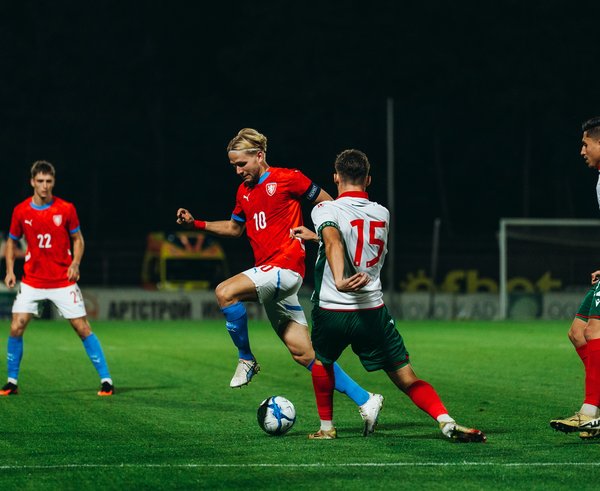 Matěj Šín vstřelil jedinou branku Česka.