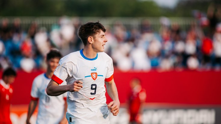 Vít Škrkoň slaví hattrick.