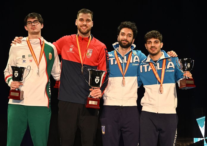 Alexandr Choupenitch v českých barvách a zlatou medailí.