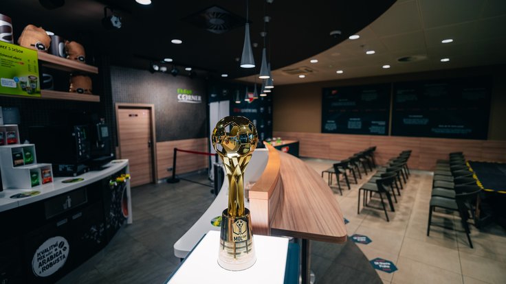 Čtvrtfinále poháru se losovalo na čerpací stanici.