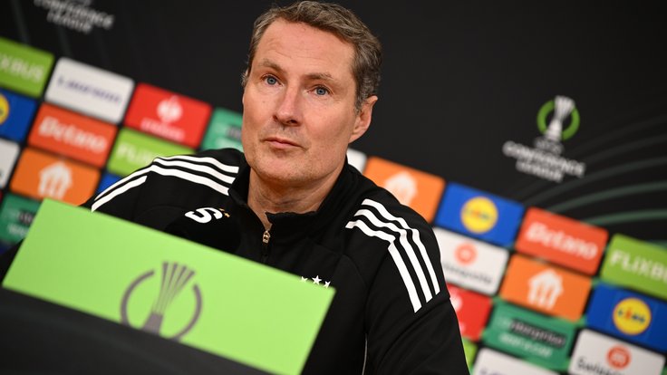 Trenér Sparty Brian Priske před utkáním s Aberdeenem.