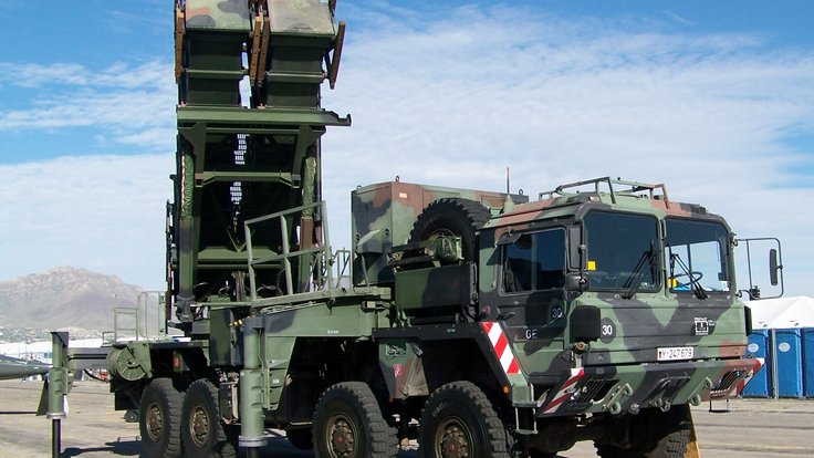 German_Patriot_missile_launcher_(cropped)