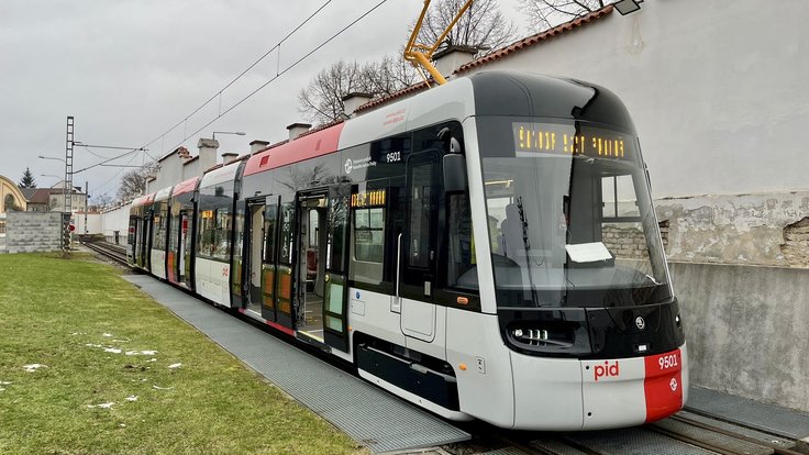 Tramvaj Škoda ForCity Plus 52T