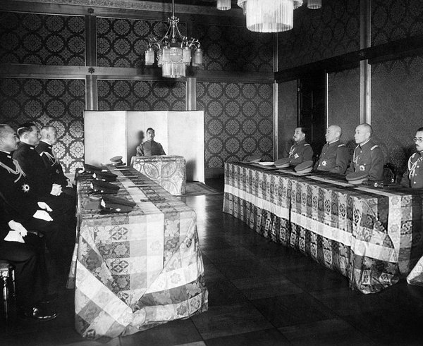 Gozen-kaigi_1_January_1945