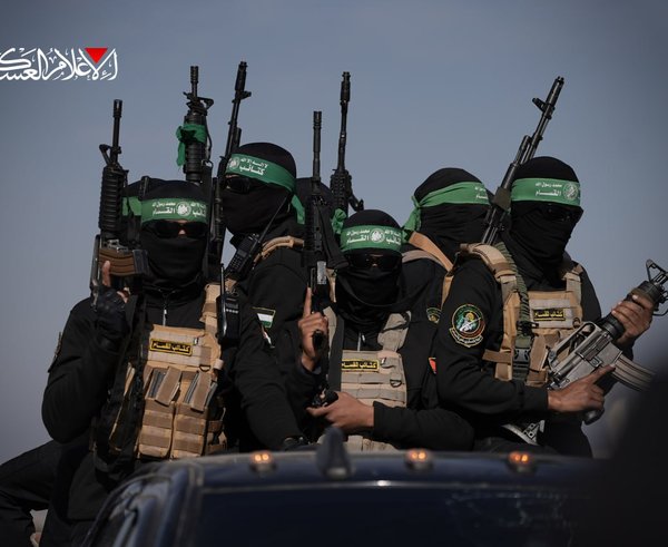 Hamas_fighter_with_M4_in_Gaza