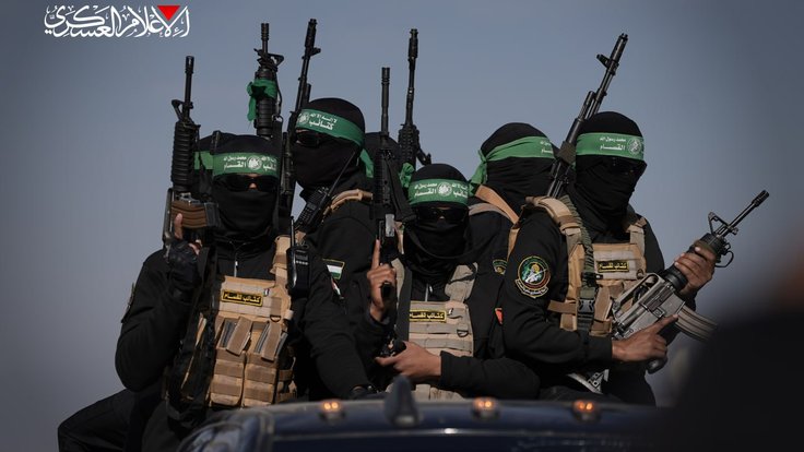 Hamas_fighter_with_M4_in_Gaza