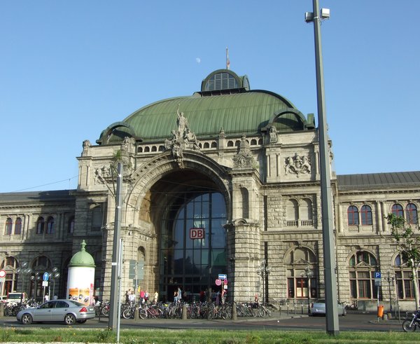Nürnberg,_Hauptbahnhof-20160304-001