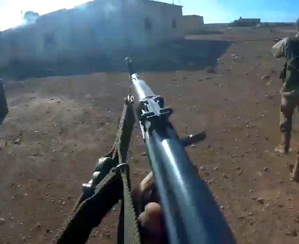 Hayat_Tahrir_al-Sham_storms_Mushairfa_(helmet_camera)