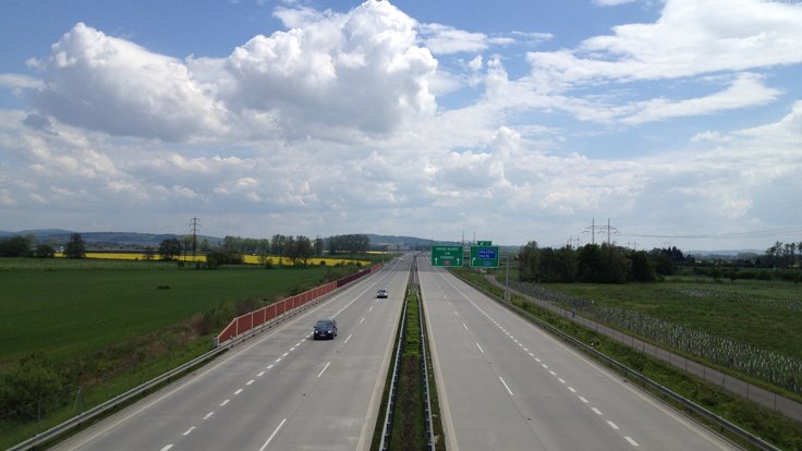 Highway_D55_(Czech_Republic)_on_16th_kilometr_to_the_south
