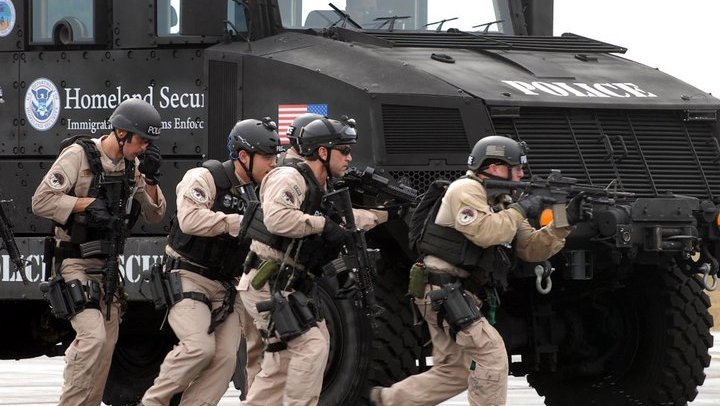ICE_HSI_Special_Response_Team_(SRT)_training_using_armored_vehicle