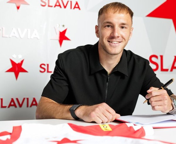 Dominik Javorček podepsal smlouvu se Slavií