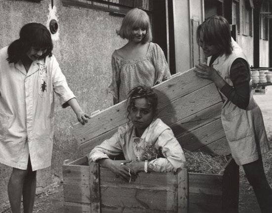 Dagmar Havlová ve filmu Holky z porcelánu (1974)