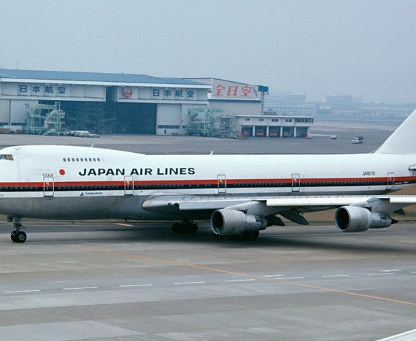 Japan_Airlines_JA8119
