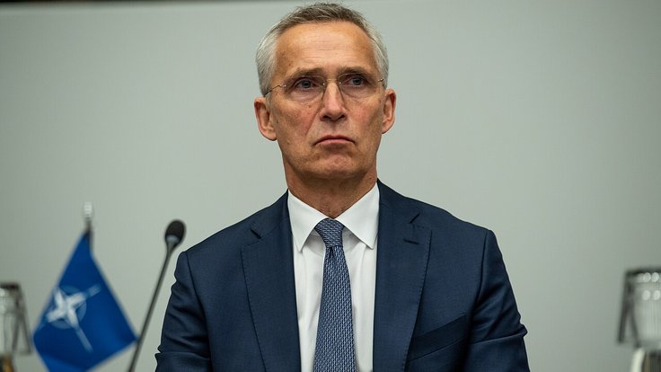 Jens_Stoltenberg_at_the_13th_Ukraine_Defense_Contact_Group_at_NATO_Headquarters,_Brussels,_Belgium,_June_15,_2023_-_230615-D-XI929-1009
