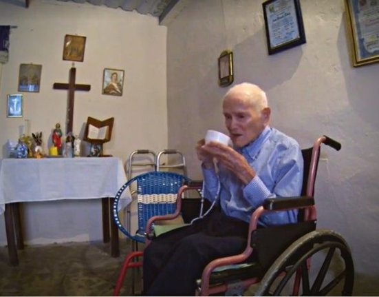 Nejstarší žijící muž na světě, Juan Vicente Pérez.