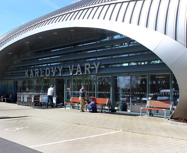 Karlovy_Vary_Airport,_enter