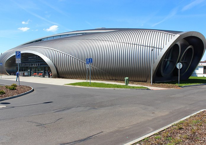 Karlovy_Vary_Airport,_terminal_2