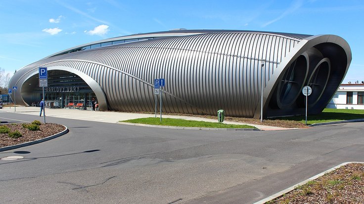 Karlovy_Vary_Airport,_terminal_2