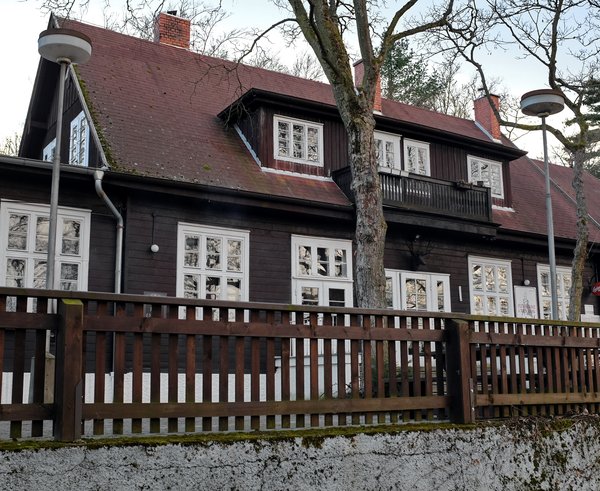 Karlovy_Vary_výletní_restaurace_Jelení_skok