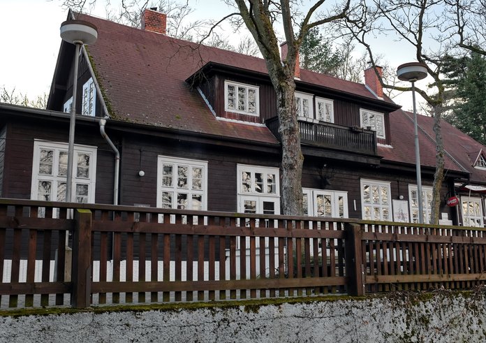 Karlovy_Vary_výletní_restaurace_Jelení_skok