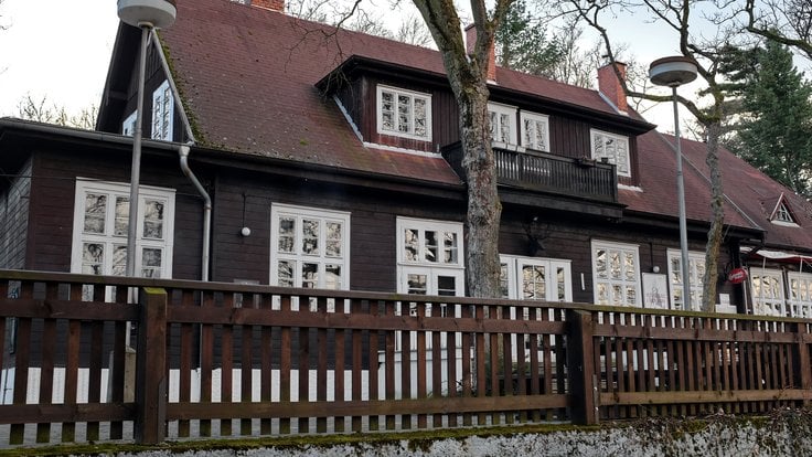 Karlovy_Vary_výletní_restaurace_Jelení_skok