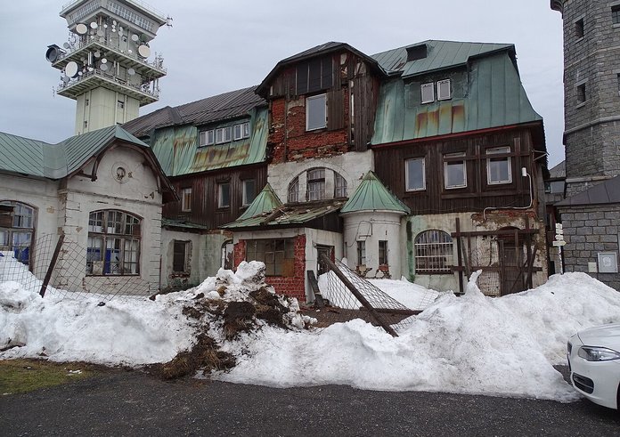 Klínovec,_horský_hotel_(04)