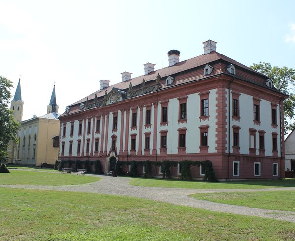 Zámek Kunín