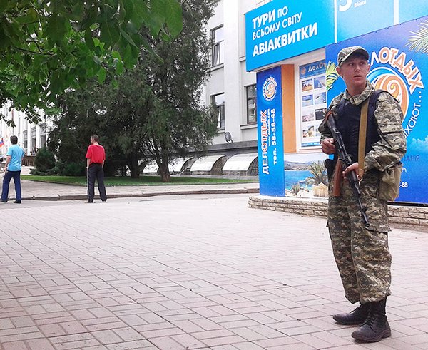 LPR_fighter_in_Luhansk_2