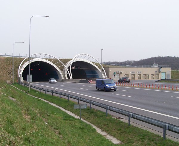 Lochkovský tunel na Pražském okruhu