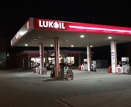 Lukoil_gas_station_in_Zabrze,_Silesian_Voivodeship,_Poland,_September_2018