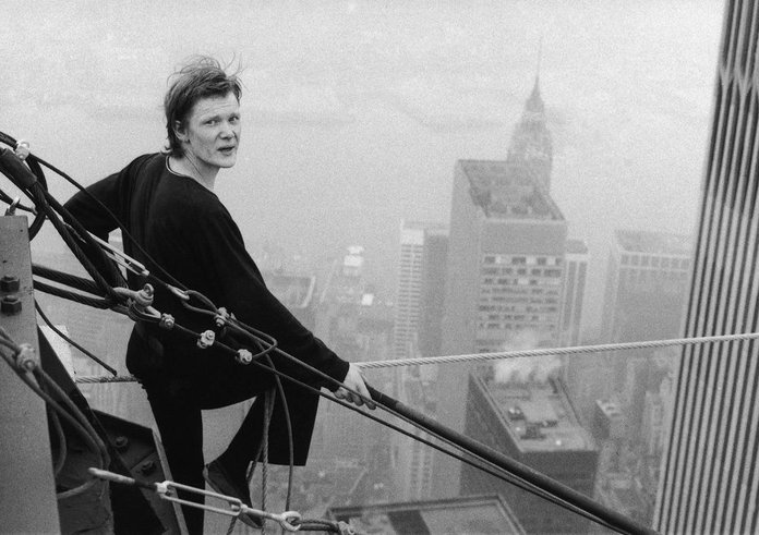 Philippe Petit v dokumentu Muž na laně (2008)