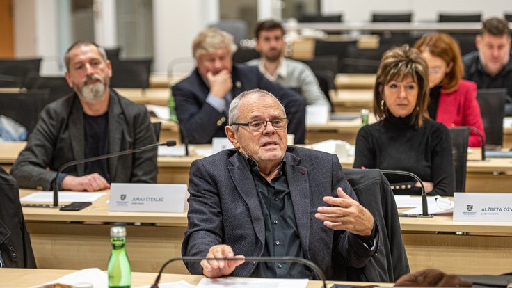 Milan_Kňažko_-_Komisia_pre__Ocenenie_Samuela_Zocha__-_10.2.2023_01