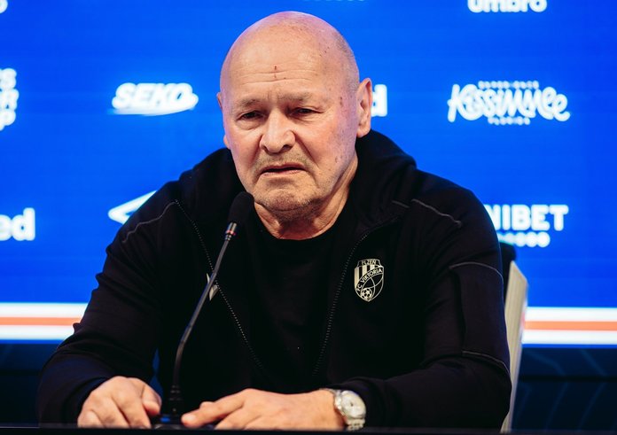 Miroslav Koubek před utkáním s Glasgow Rangers.