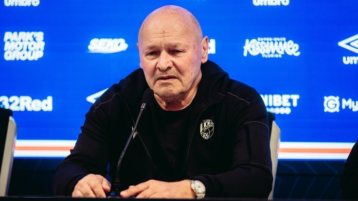 Miroslav Koubek před utkáním s Glasgow Rangers.