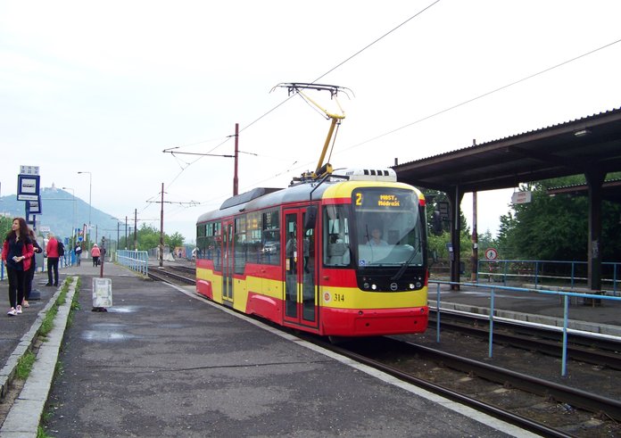 Most,_nádraží,_tram_314_-_Vario_LF