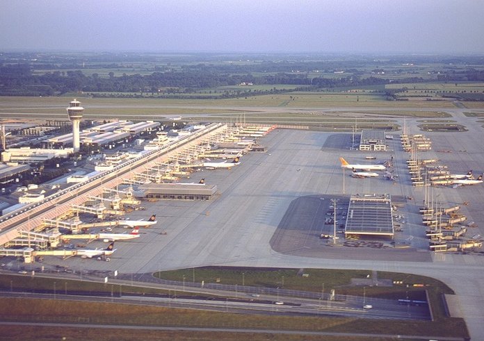 Munich_(-_Franz_Josef_Strauss)_(MUC_-_EDDM)_AN0174880