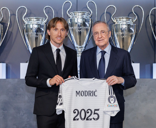 Luka Modrić pokračuje v Realu