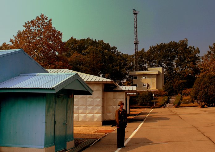 NORTH_AND_SOUTH_KOREA_BORDER_AT_PANJUMON_VILLAGE_IN_THE_JOINT_SECURITY_AREA_DMZ_DPRK_NORTH_KOREA_OCT_2012_(8640025023)