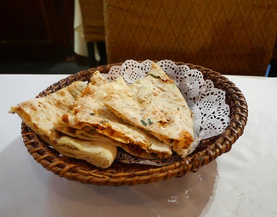 Naan_in_Palki_Indian_Restaurant