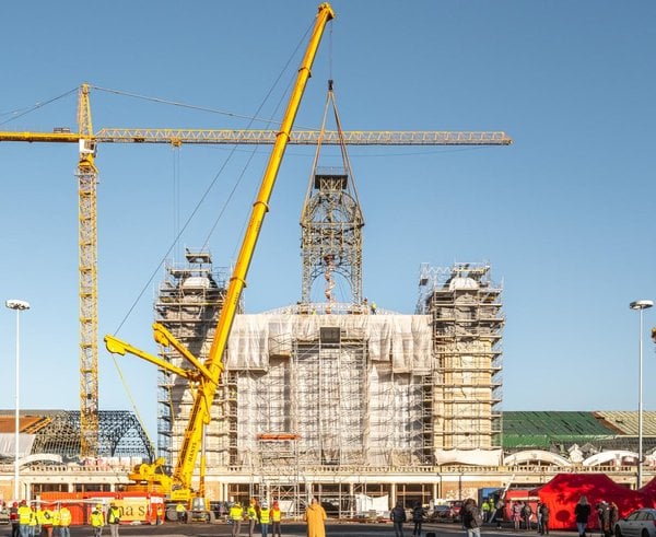 Návrat hodinové věže na Průmyslový palác