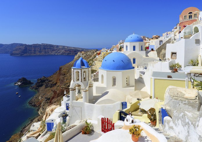 Vesnice Oia na Santorini láká na romantické západy slunce