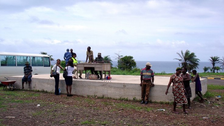 Old_terminal_building_at_Annobon_Airport