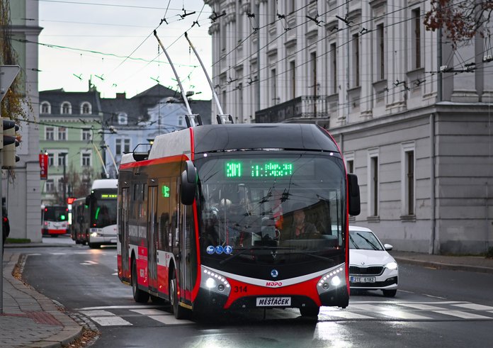 Opava,_Škoda_32Tr_SOR_č._314