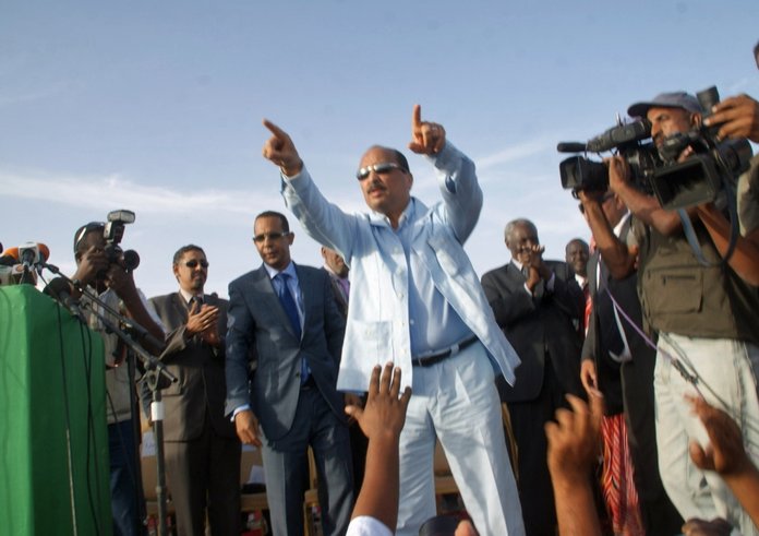 Ould_Abdel_Aziz_sengage_à_se_montrer_fort_face_aux_terroristes_(6987739967)